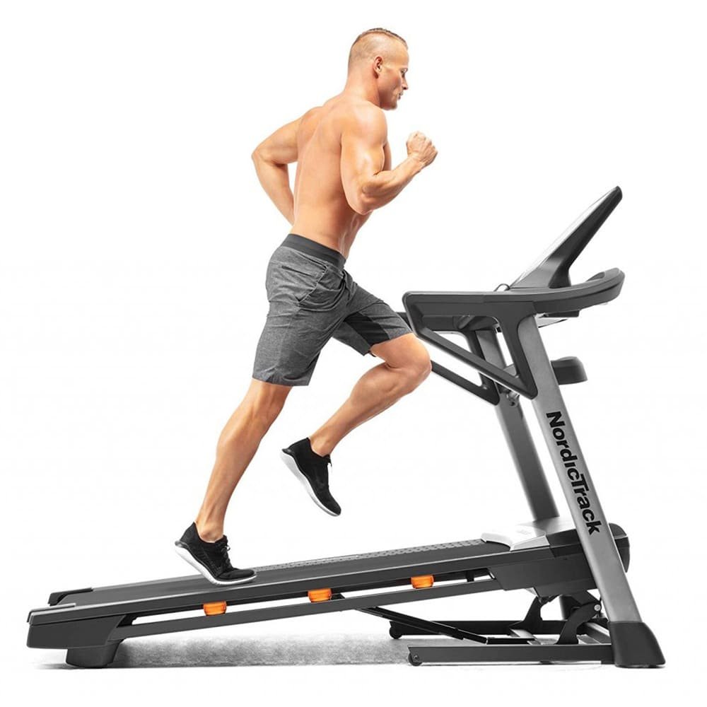 Bėgimo takelis NORDICTRACK T 7.5 S aukščio reguliavimas Bėgimo takelis NORDICTRACK T 7.5 S aukščio reguliavimas